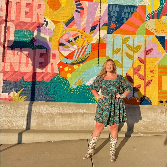 Meet your Posher, Michaela - Picture 2 of 4